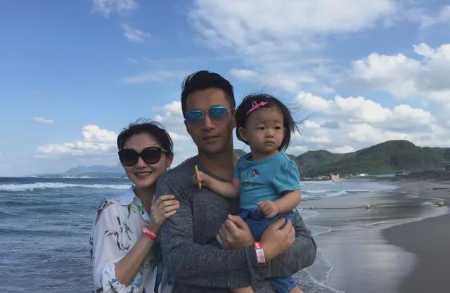 小菲不忍反击了透露未带儿女回京原因冰球突破网站S妈要为大S讨回正义汪(图2)