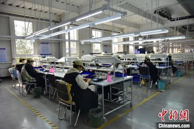 州真有“两把刷子”！冰球突破游戏网站沧(图5)